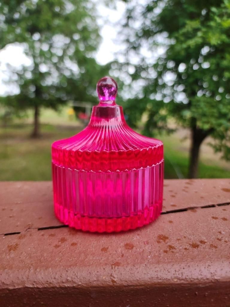 Small Epoxy Containers