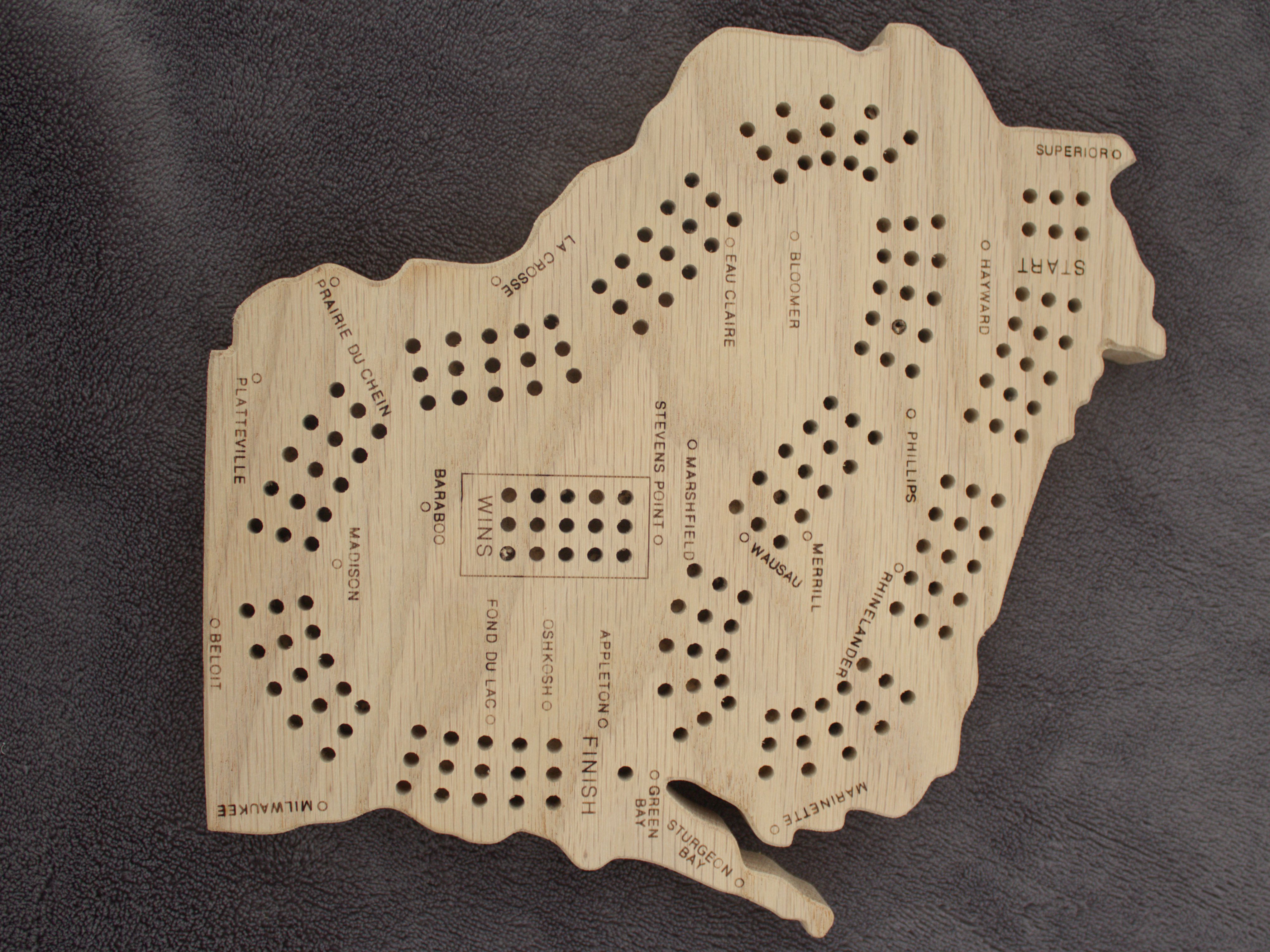 Wisconsin Travel Cribbage Board – 3-Player Half Track (61 Holes)