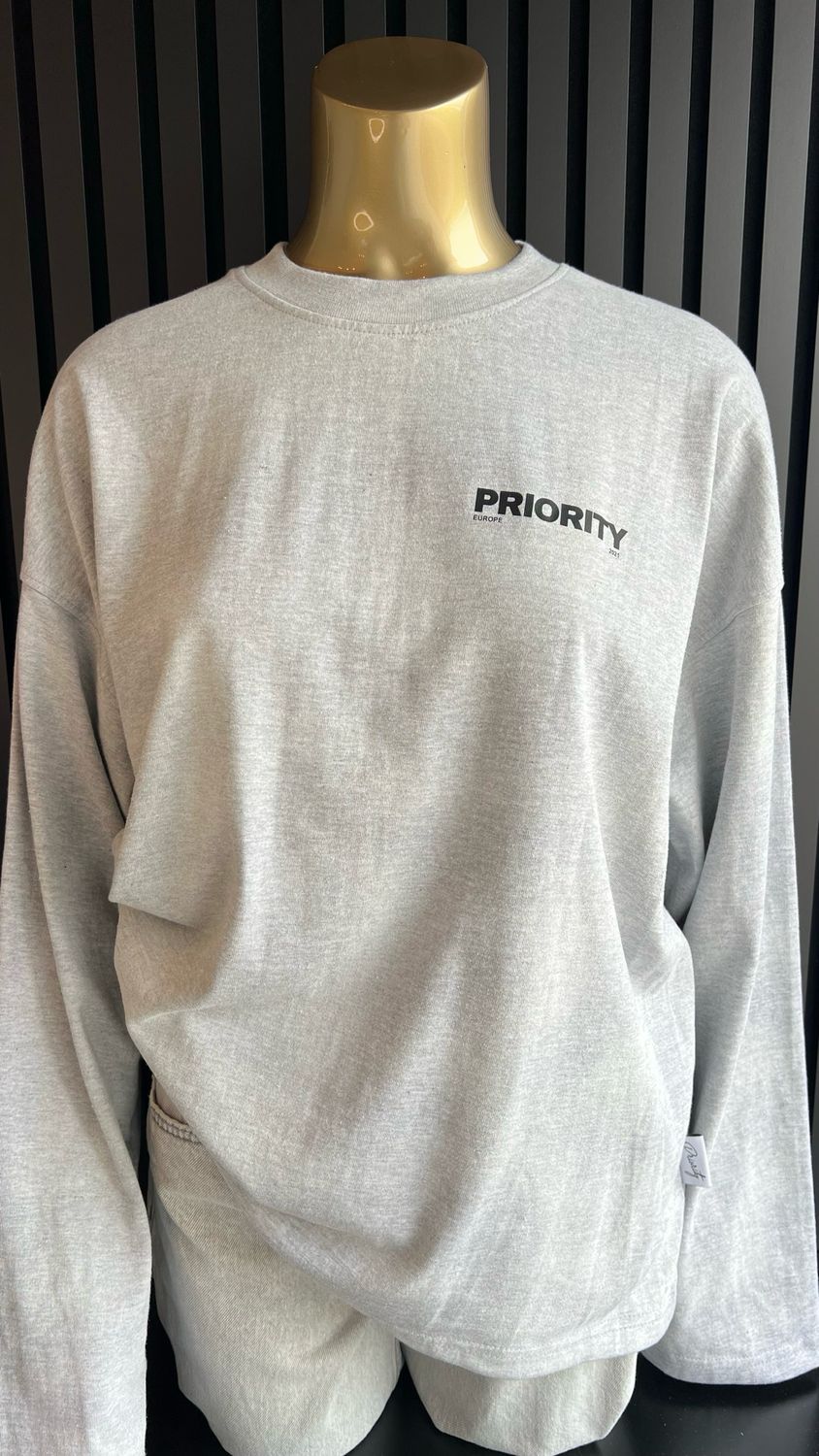 Priority longsleeve grijs