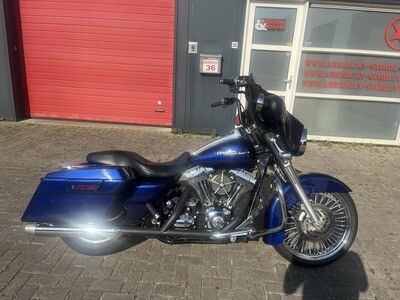 Harley-Davidson Street Glide FLHX 07