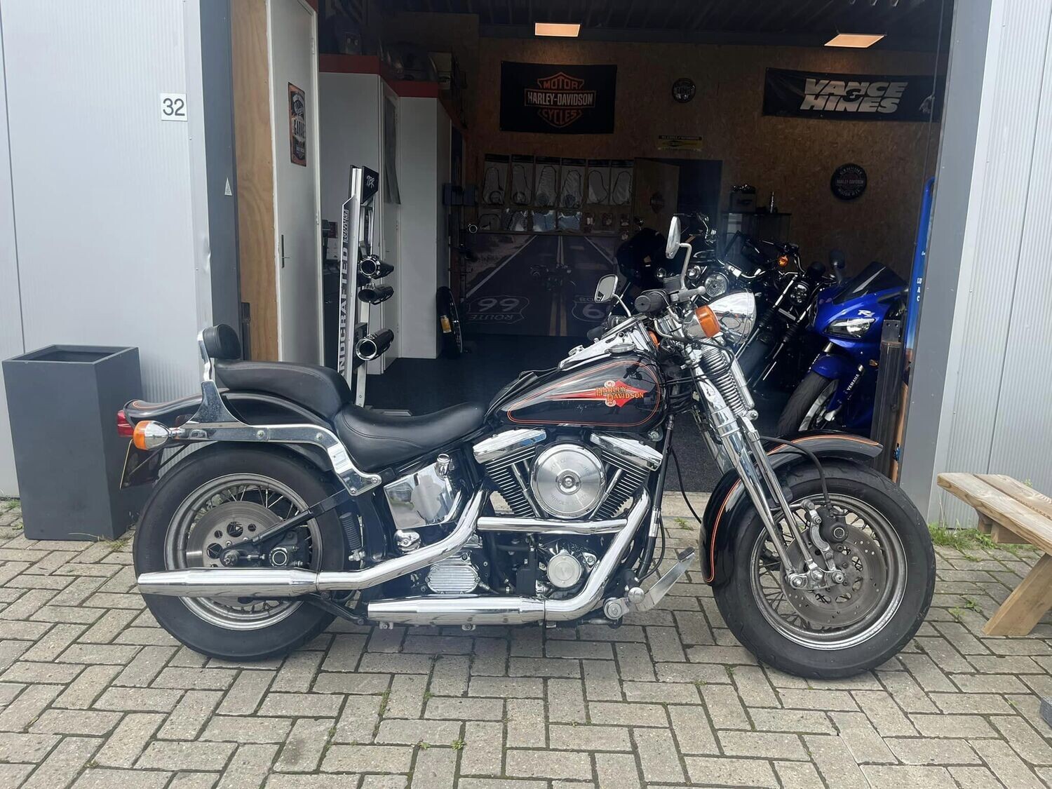 Harley-Davidson Springer FXSTS