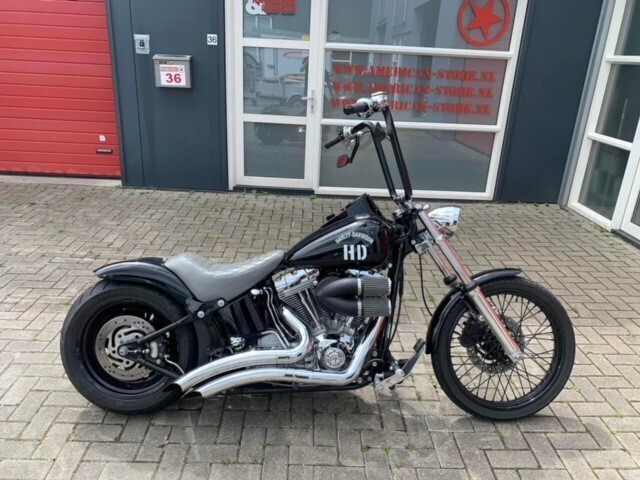 softail 2006 custom