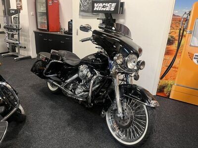 Harley-Davidson Road King FLHRCI