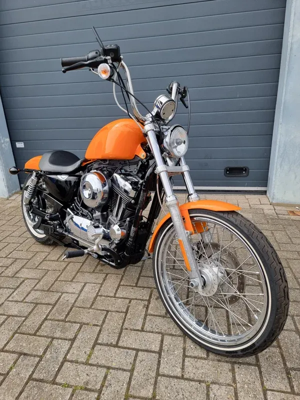 SPORTSTER seventytwo 72 BOUWJAAR 2015 moet nog afgemaakt worden