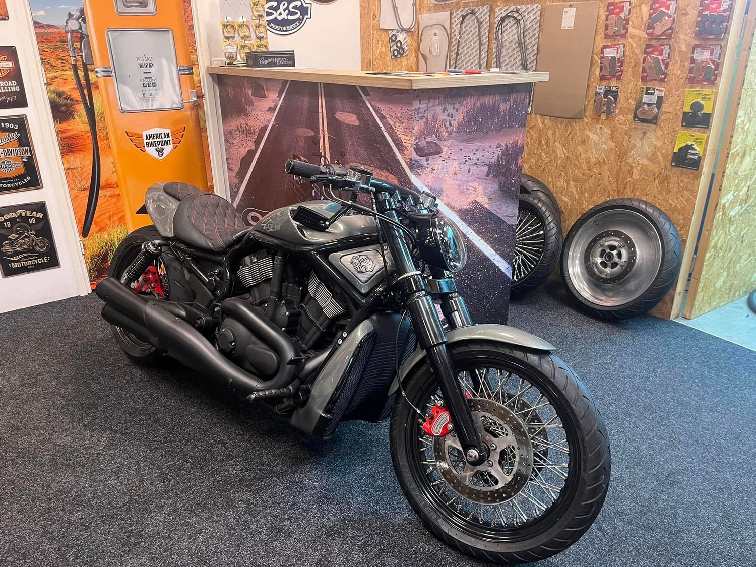 ​Harley-Davidson V-Rod VRSCA