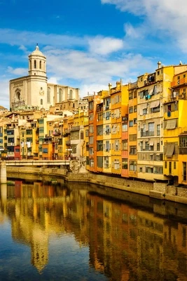 STAYS AND SPANISH COURSES IN GIRONA