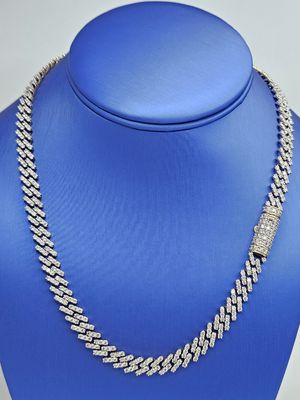 Edge Studded Chain