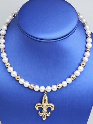 White/Gold Bead Necklace