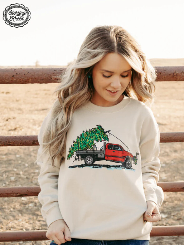 WOMEN&#39;S STERLING CREEK CAKE WAGON CHRISTMAS SWEATER
