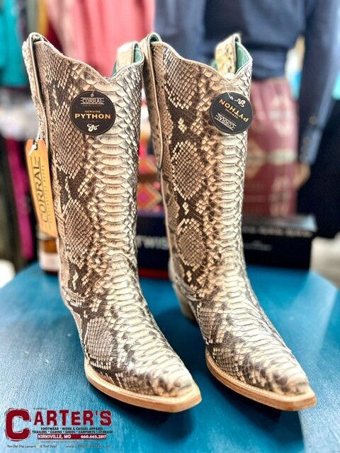 A4444 WOMEN&#39;S CORRAL NATURAL PYTHON FLITTER SNIP TOE WESTERN BOOT