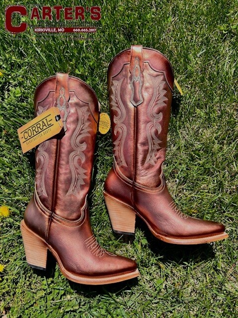 Z5232 WOMEN&#39;S CORRAL ROSE GOLD EMBROIDERED SNIP-TOE FASHION WESTERN BOOT