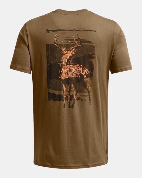 1386778-498 MEN&#39;S UNDER ARMOUR SCHEMATIC WHITE TAIL SHORT-SLEEVE GRAPHIC T-SHIRT
