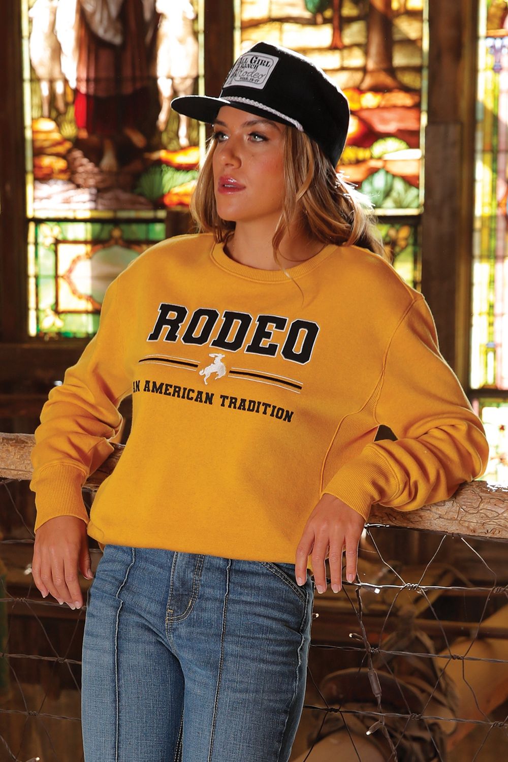 CWK7500001 WOMEN&#39;S CRUEL GIRL &quot;RODEO&quot; YELLOW CREWNECK SWEATSHIRT