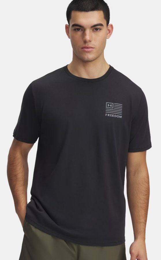 6001862-001 MEN&#39;S UNDER ARMOUR FREEDOM LEFT CHEST LOGO SHORT-SLEEVE TEE - BLACK