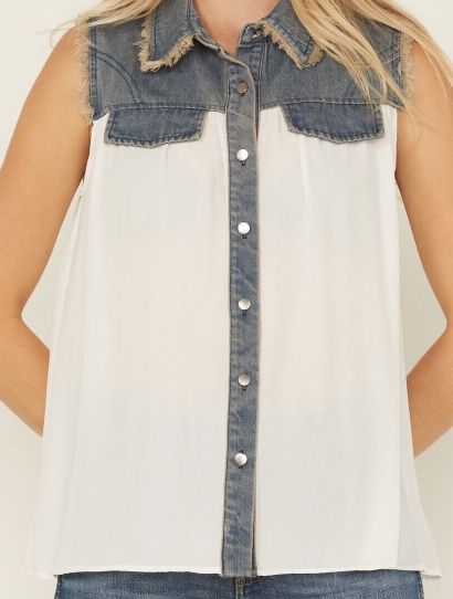 250336-454 WOMEN&#39;S COWGIRL HARDWARE DENIM CHIFFON SLEEVELESS TOP