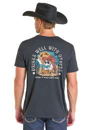 BU21T07444 ADULT (UNISEX) ROCK &amp; ROLL BLACK SHORT SLEEVE &quot;DRINKS WELL WITH OTHERS&quot; SKULL GRAPHIC TEE
