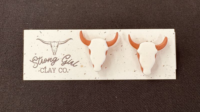 STRONG GIRL CLAY CO. RUST &amp; WHITE LONGHORN STUDS