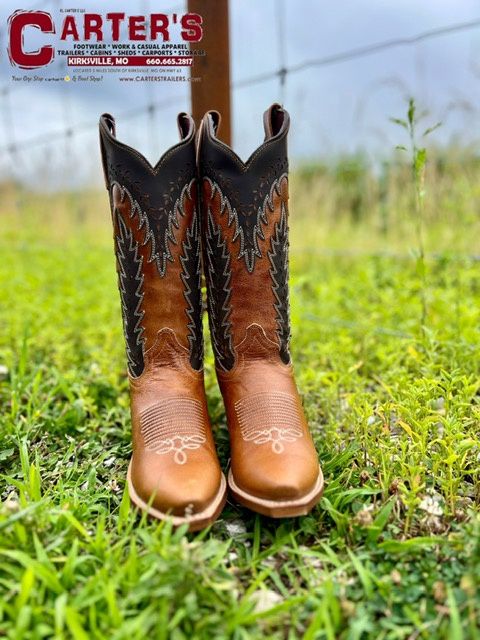 52213 WOMEN'S LAREDO FARAH 12" HONEY LEATHER SNIP-TOE FASHION WESTERN BOOT