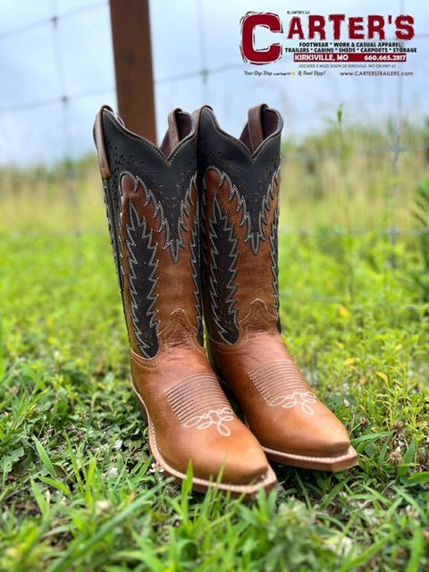 52213 WOMEN'S LAREDO FARAH 12" HONEY LEATHER SNIP-TOE FASHION WESTERN BOOT