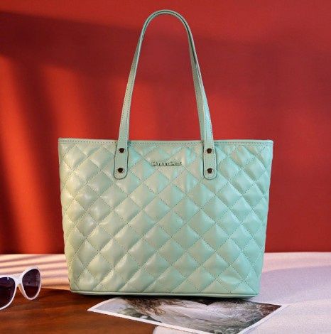 MWC-084B MONTANA WEST QUILTED CARRY-ALL TOTE - GREEN