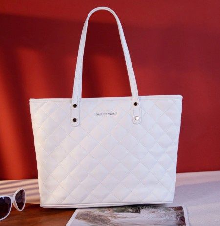 MWC-084B MONTANA WEST QUILTED CARRY-ALL TOTE - WHITE