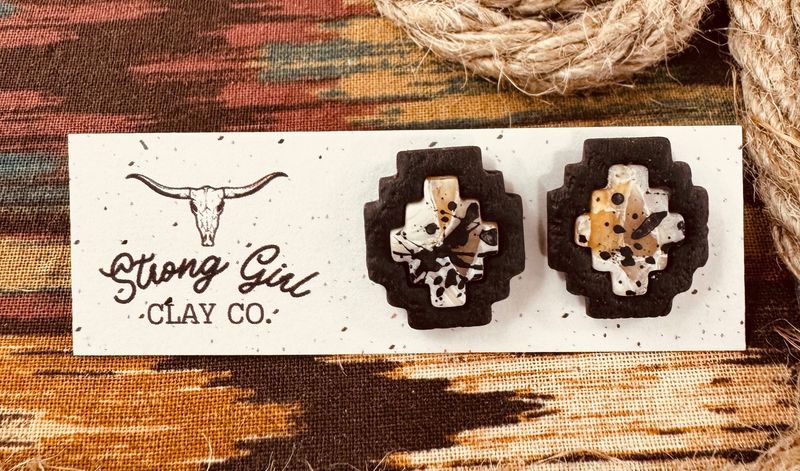 STRONG GIRL CLAY CO. BLACK &amp; TAN SOUTHWEST STUDS