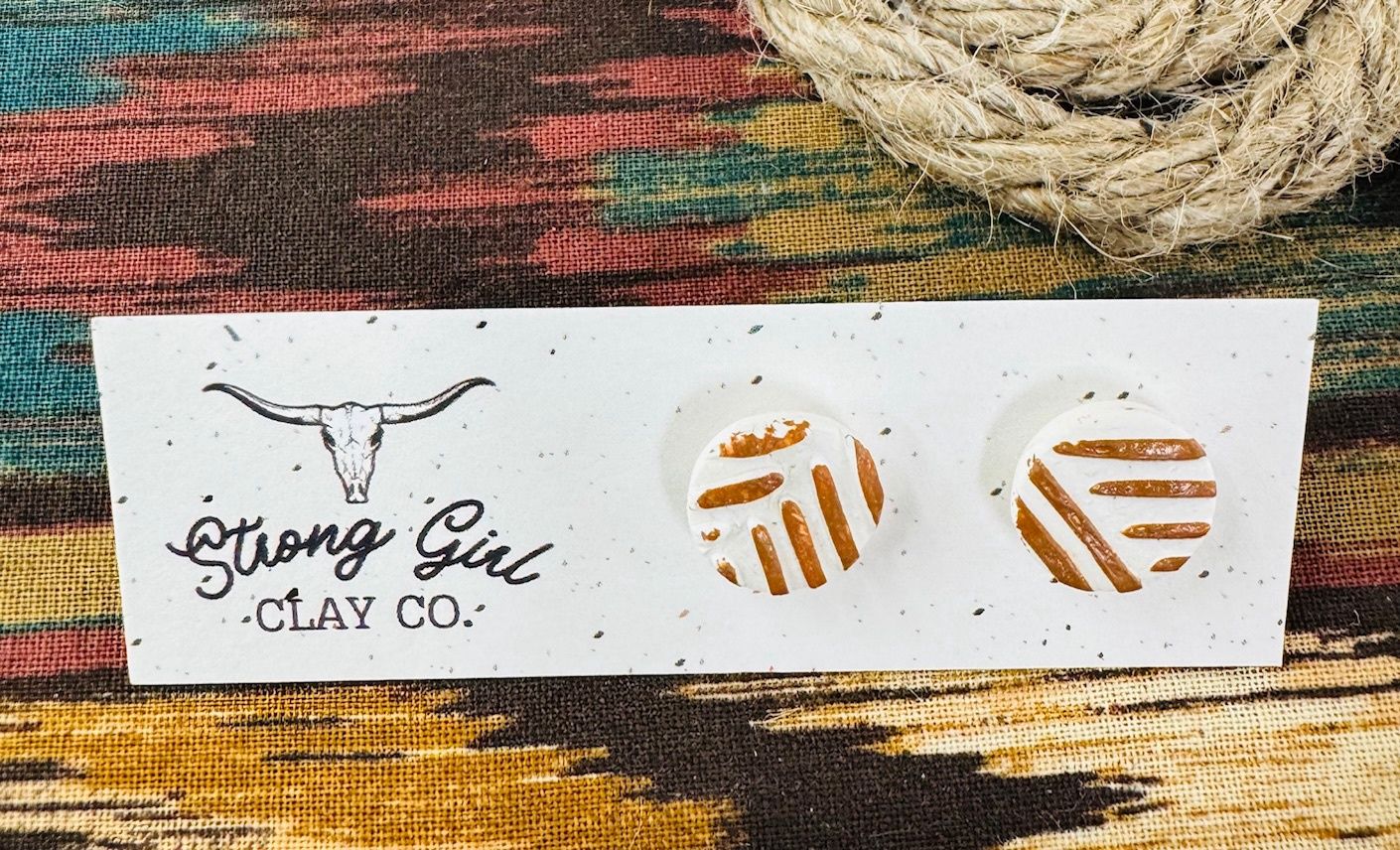 STRONG GIRL CLAY CO. ROUND WHITE &amp; TAN WESTERN STUDS