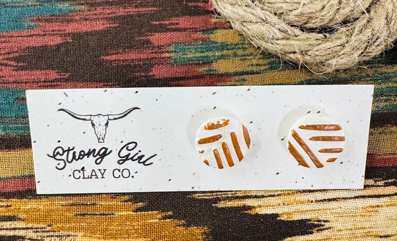 STRONG GIRL CLAY CO. ROUND WHITE &amp; TAN WESTERN STUDS