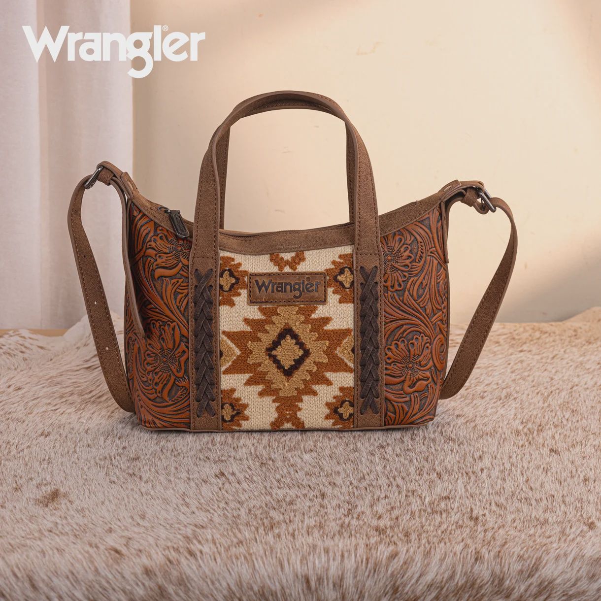 WG226-8605 WRANGLER TOOLED AZTEC PATTERN PRINT TOTE/CROSSBODY - BROWN
