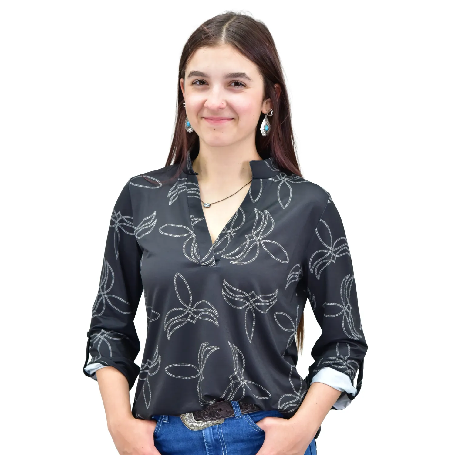 255477-010-W WOMEN'S COWGIRL HARDWARE BLACK 3/4 SLEEVE HI-LO BOOT STITCH PRINT TOP