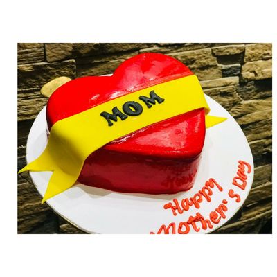 Heart Shape Mom Cake