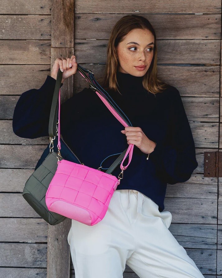 BOSTON CROSSBODY BAG - HOT PINK - ELMS+KING