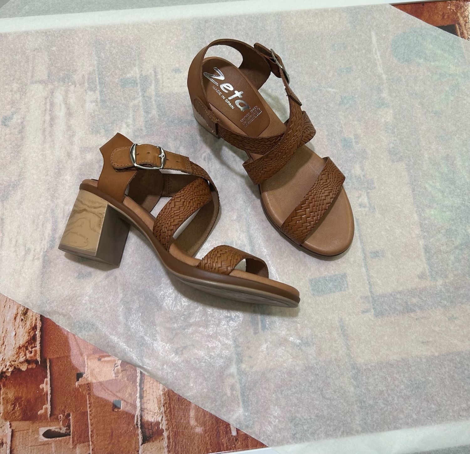 BEAUTY LEATHER SANDALS - TAN