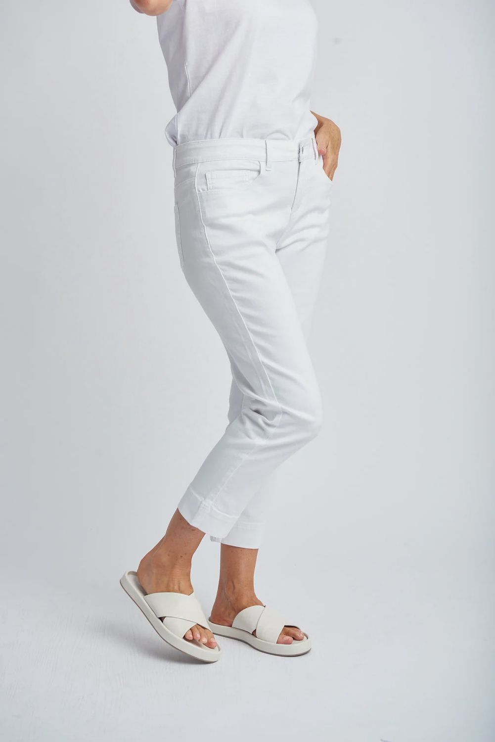 DENIM 3/4 CAPRI PANT - WHT