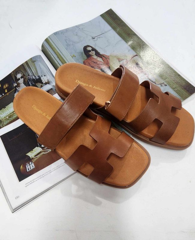 NODETTE  TAN SANDLE D&amp;J