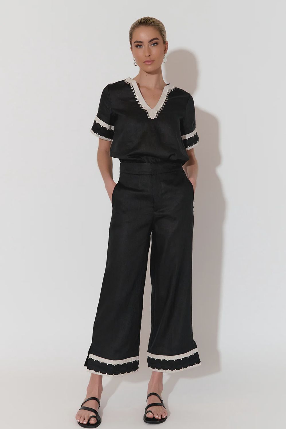 NISHA CROPPED LINEN PANT - APPLIQUE