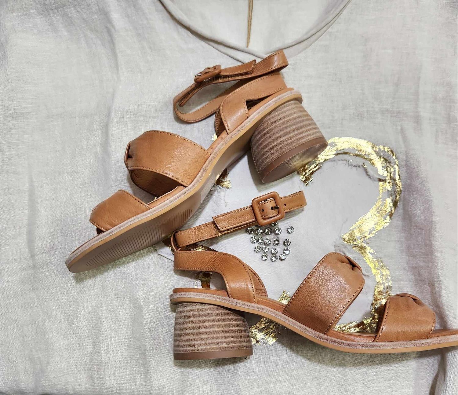 IMOGEN LEATHER HEELS - COCONUT