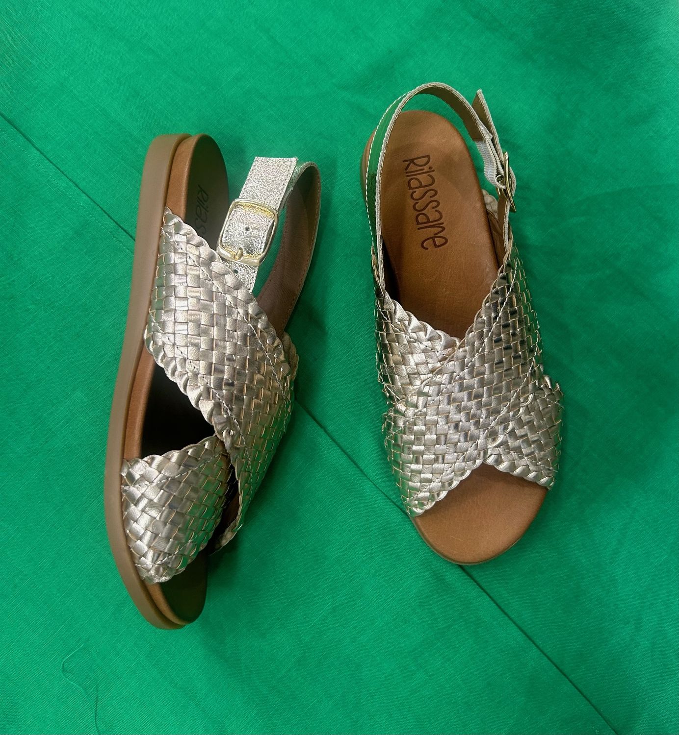 TAIYAH LEATHER SANDALS - GOLD