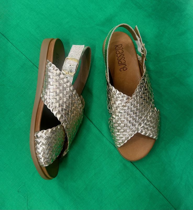 TAIYAH LEATHER SANDALS - GOLD