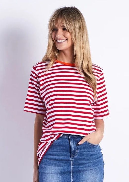 BRUNSWICK TEE - RED