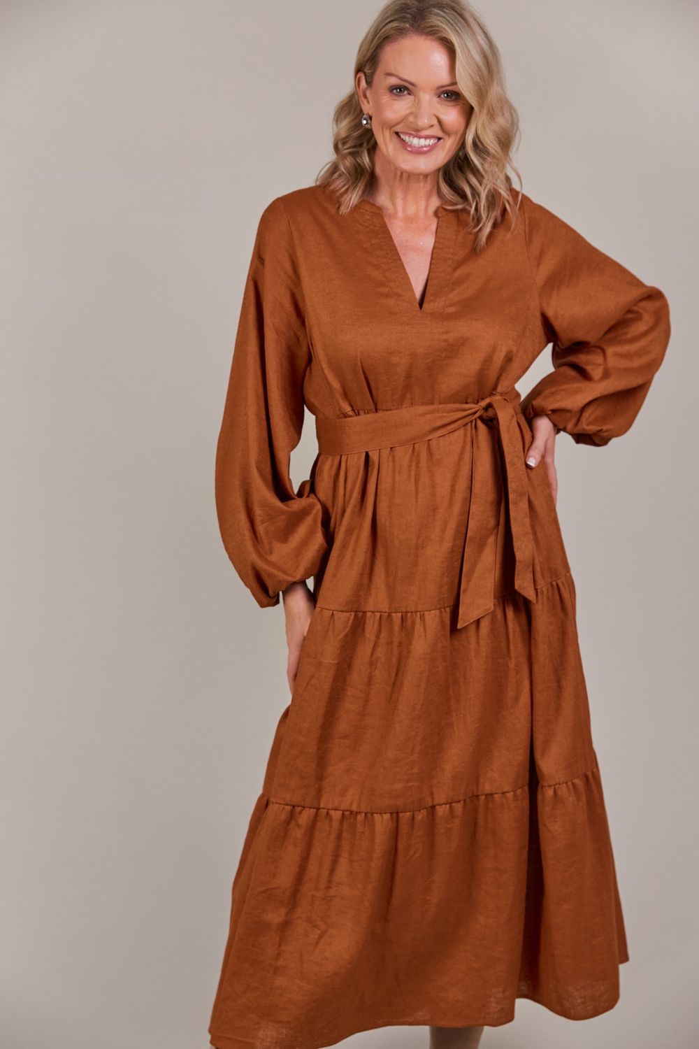 LAAX LINEN MAXI DRESS - HAZEL