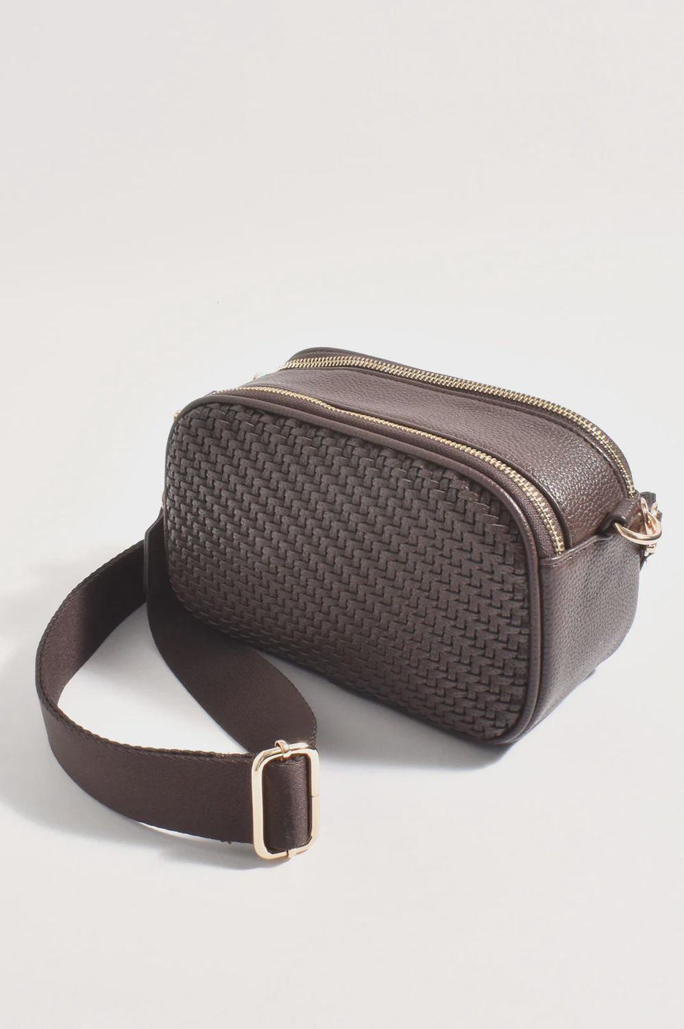 PERCY WEAVE CROSSBODY - CHOC
