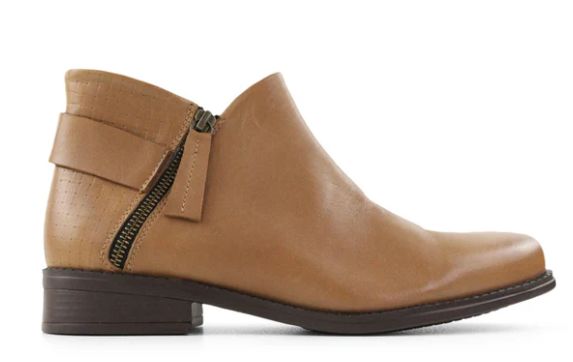 OLIVE LEATHER BOOT - DARK QUERO