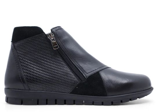 TRULY LEATHER BOOT - BLACK