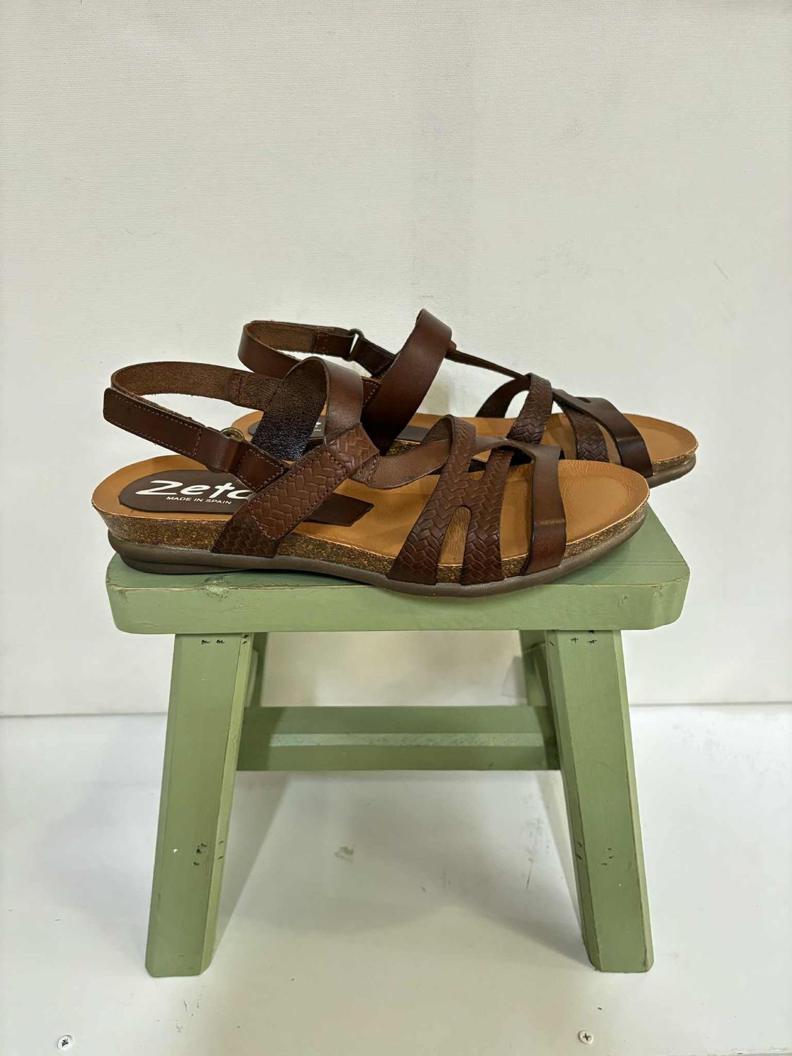 RENOWN LEATHER SANDALS - TAN