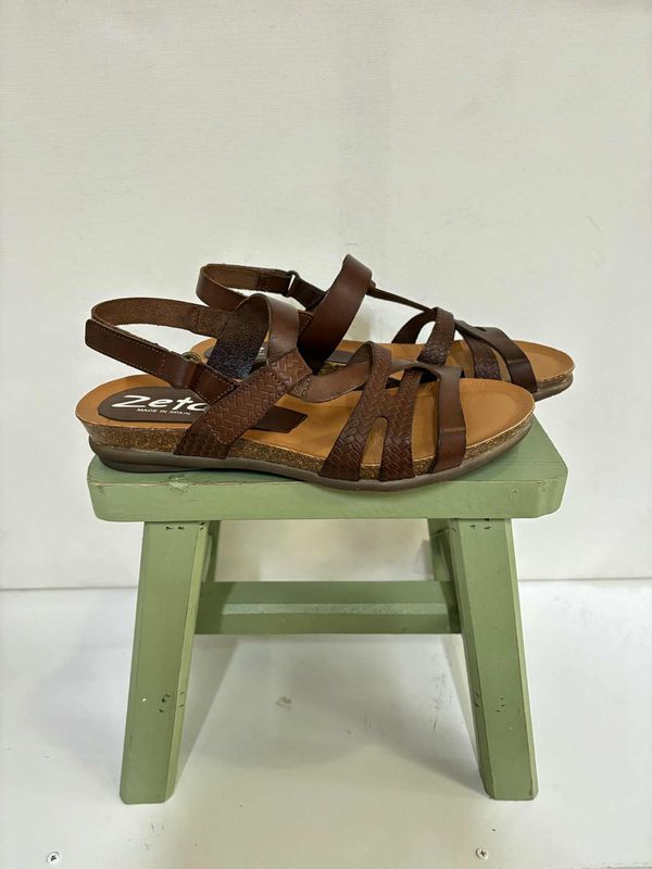 RENOWN LEATHER SANDALS - TAN