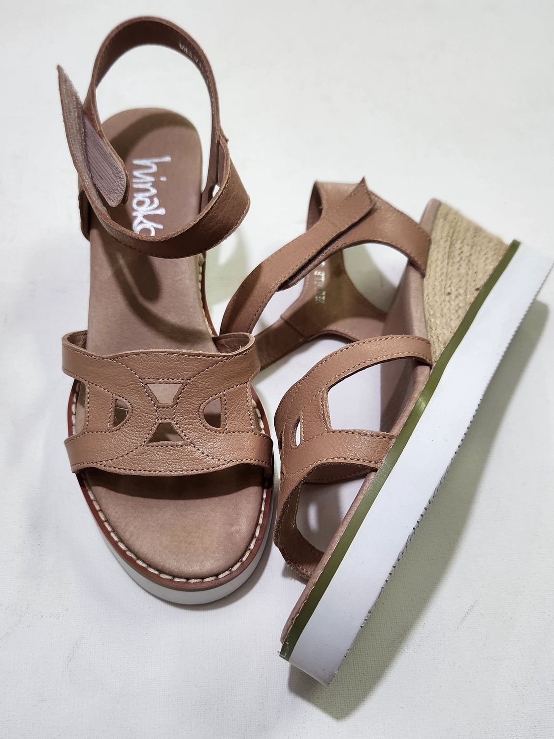 MELVILLIE LEATHER WEDGE - LATTE