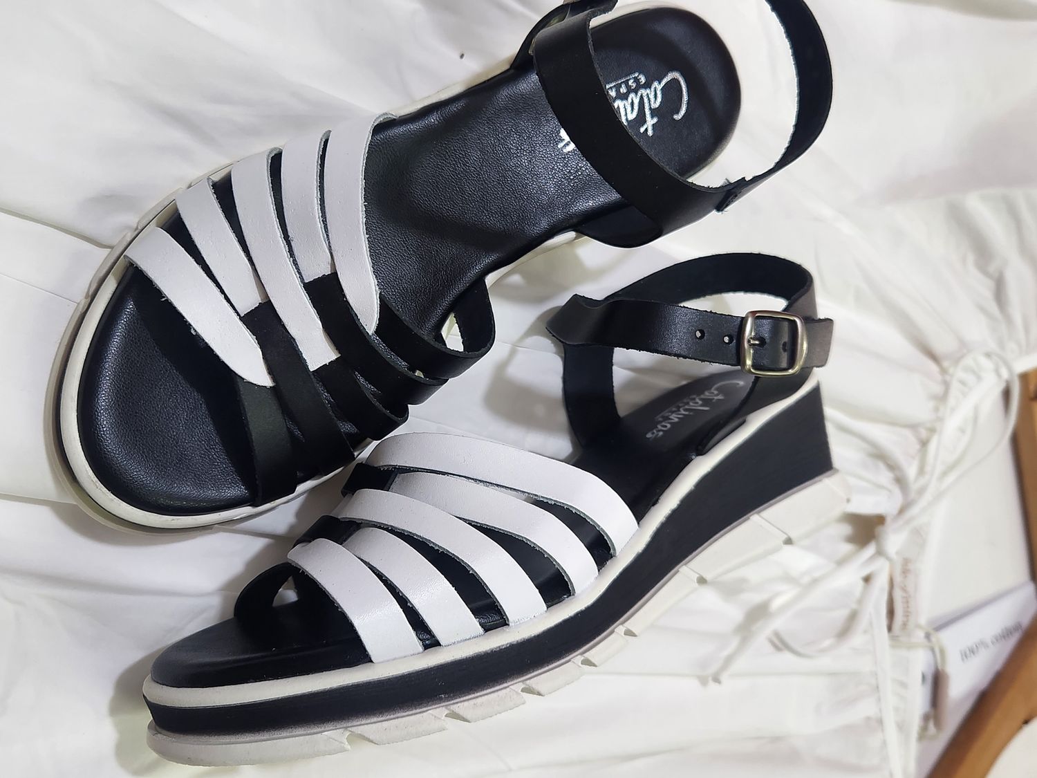 SABERO WEDGES - BLACK &amp; WHITE