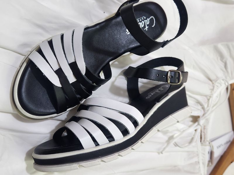 SABERO WEDGES - BLACK &amp; WHITE