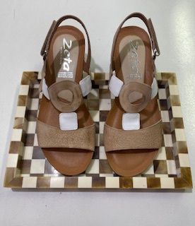 ONUS LEATHER SANDLE - BEIGE